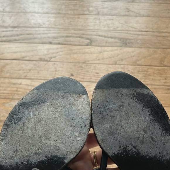 Chanel 2014 Interlocking CC Logo Gladiator Sandals - Picture 8 of 9